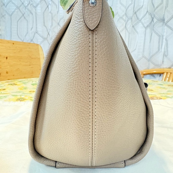 Coach Elise - Picture 9 of 11